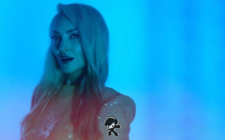 Brandi Burkhardt - ^magic^ (Electro Pop)